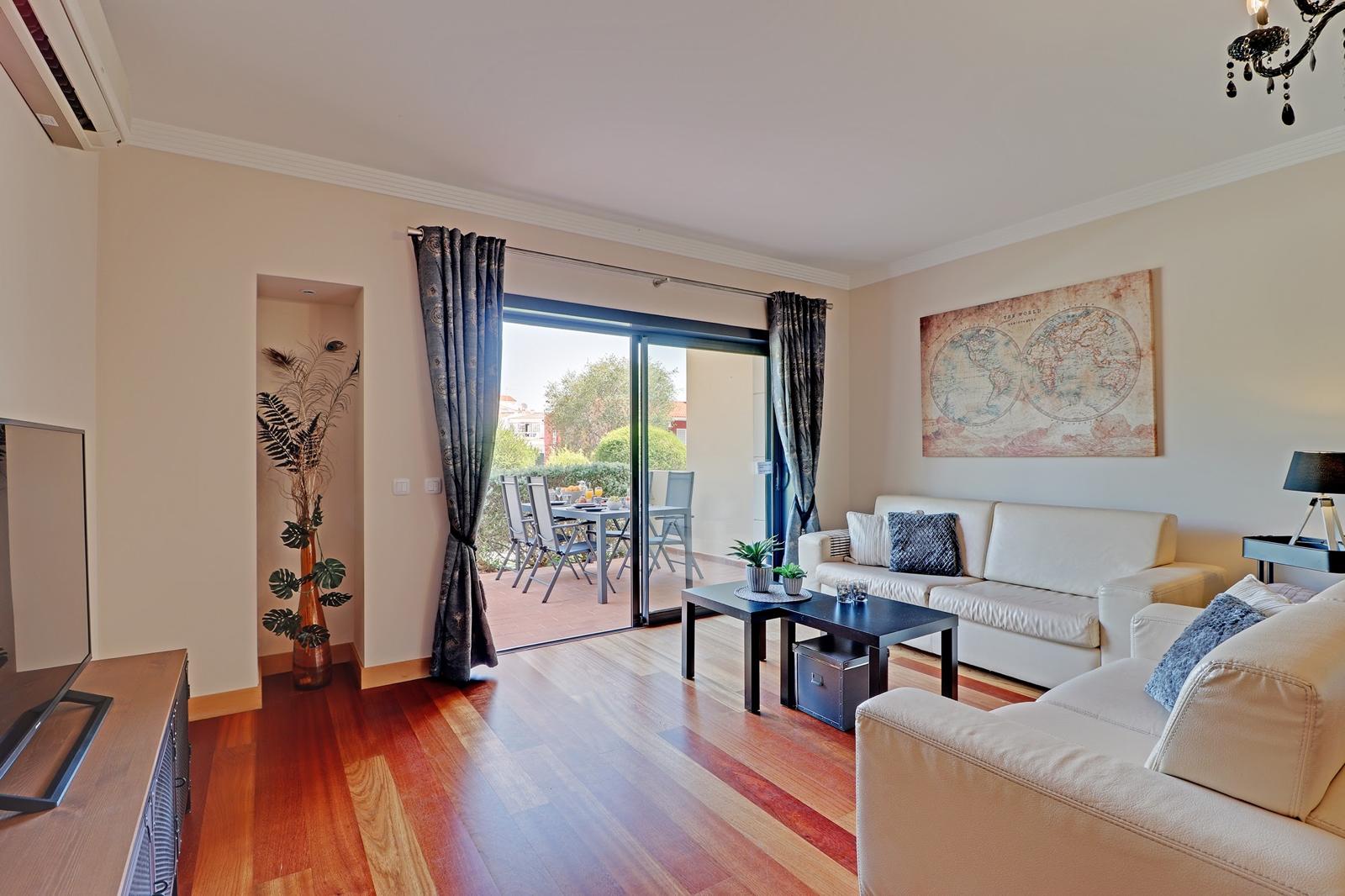 Corcovada Home Living Room Before Renovation